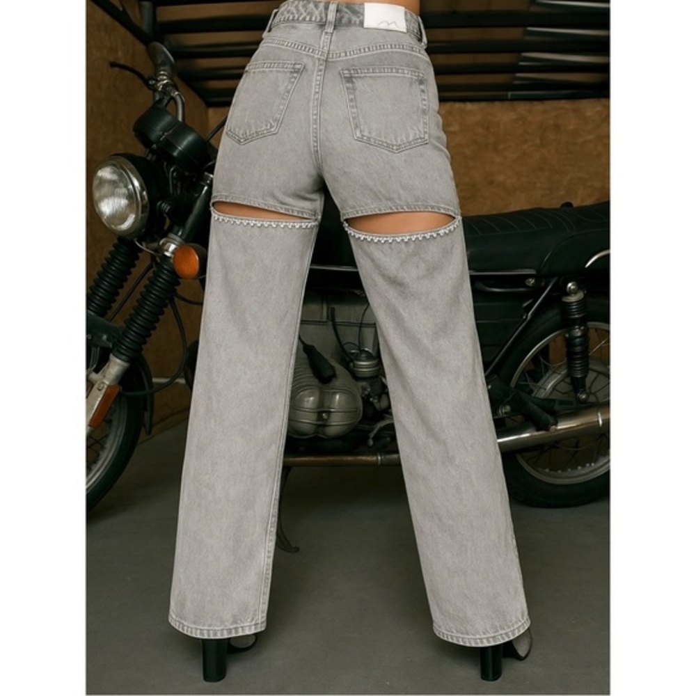 NWOT Oh Polly Women’s Gray Under-Butt Cut-Out Rhinestone Jeans